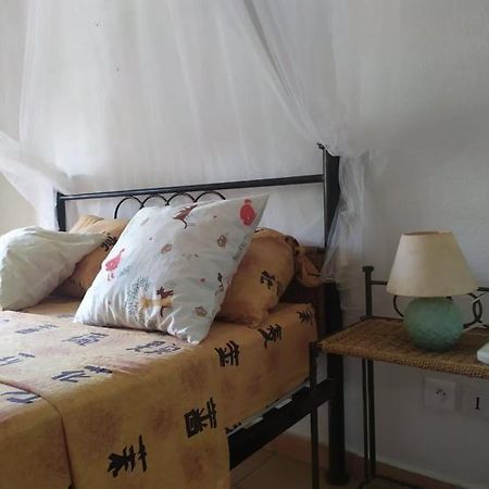 Charmant appartement en bord de mer avec piscine Gourbeyre Extérieur photo