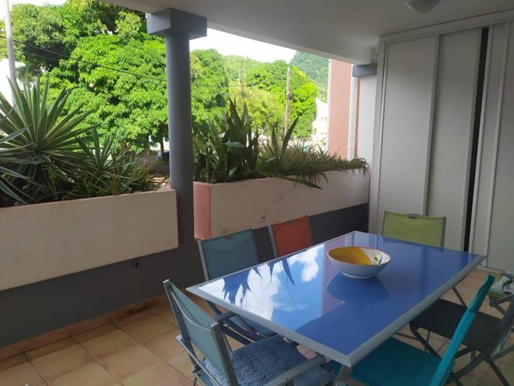 Charmant appartement en bord de mer avec piscine Gourbeyre Extérieur photo